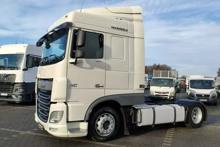 DAF XF 106.460 Euro 6 LowDeck Mega zdjęcie 3