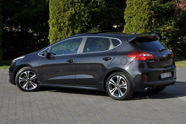 Kia Cee'd GT-Line Ledy Bixenon Panorama Navi Kamera Parkr. z Niemiec zdjęcie 7