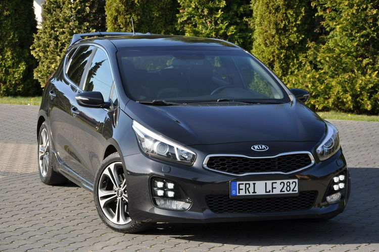 Kia Cee'd GT-Line Ledy Bixenon Panorama Navi Kamera Parkr. z Niemiec zdjęcie 9