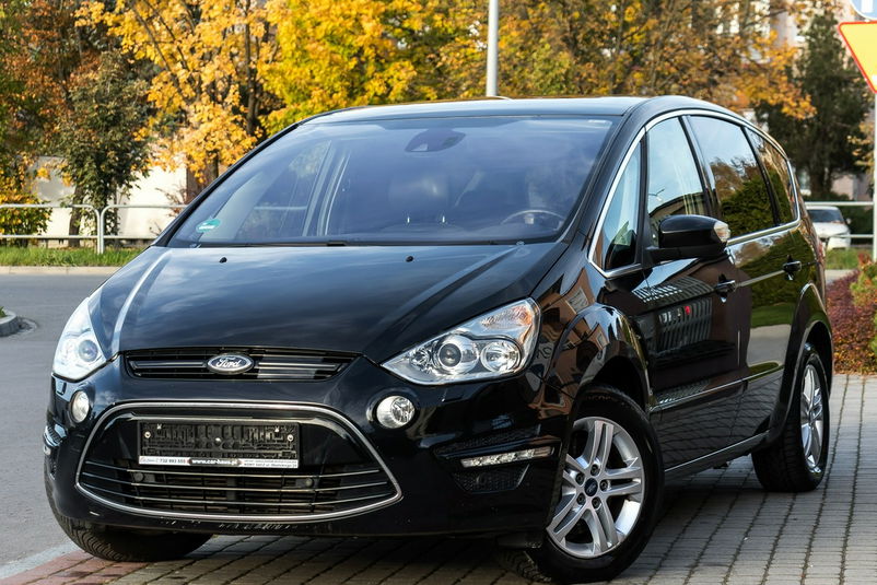samochód osobowy Ford zdjęcie 1