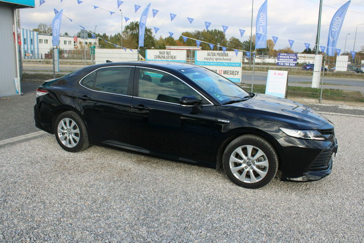 Toyota Camry 2.5 Hybrid e-CTV Comfort F-vat Kamera Gwarancja zdjęcie 4