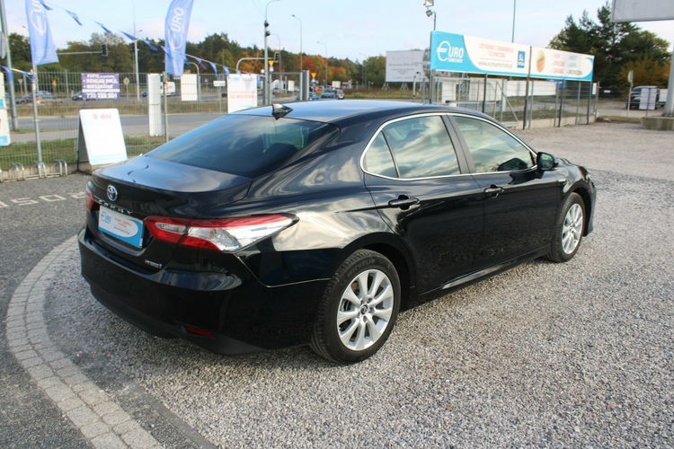 Toyota Camry 2.5 Hybrid e-CTV Comfort F-vat Kamera Gwarancja zdjęcie 5