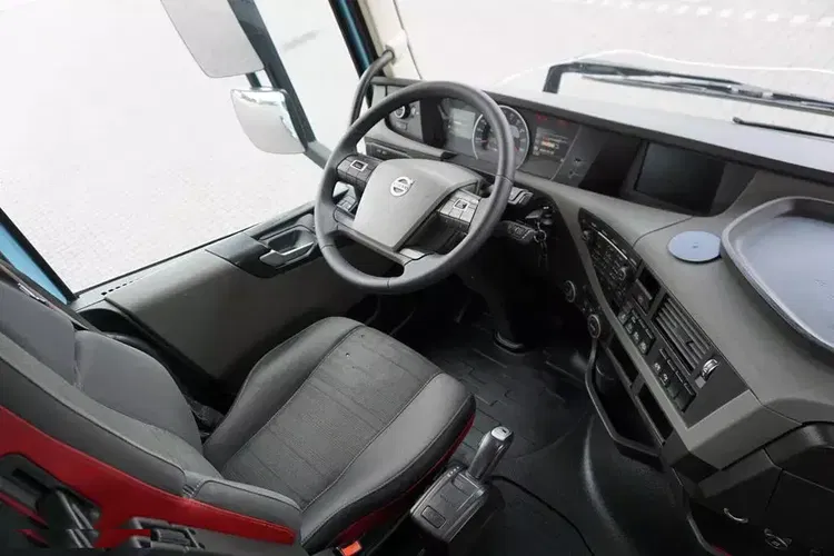 Volvo FH / 460 / EURO 6 / ACC / HYDRAULIKA / NISKI / MAŁY PRZEBIEG zdjęcie 13