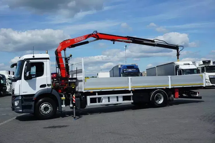 Mercedes ANTOS / 1830 / ACC / SKRZYNIOWY + HDS / HIAB FASSI 110 / DŁ . 7.9 M zdjęcie 21