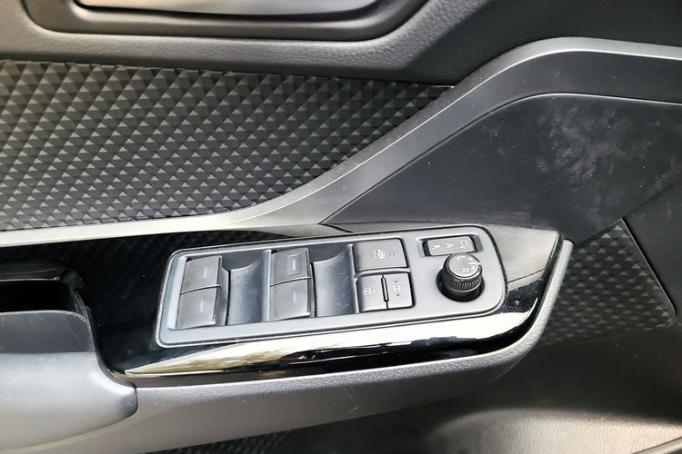 Toyota C-HR 1.8 HSD 122KM GR SPORT DYNAMIC, salon Polska, gwarancja, FV23% zdjęcie 19