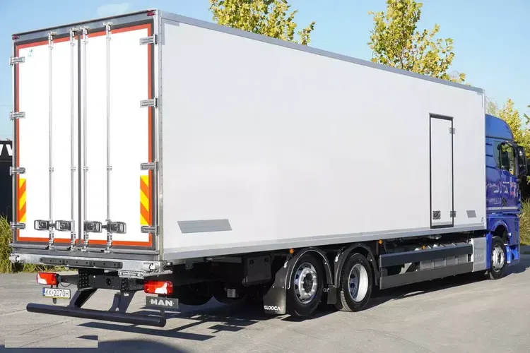 MAN TGX 26.400 / IGLOOCAR 23 palet / Carrier Supra 1250 zdjęcie 3