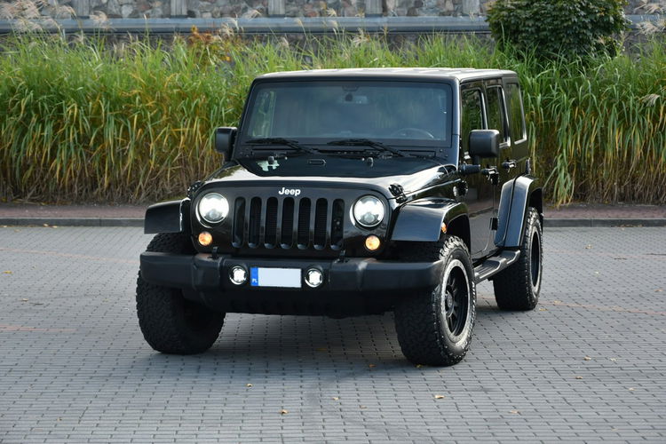 Jeep Wrangler Sahara 3.6 V6 284KM Automat 2015r. 4x4 IDEALNY Climatronic zdjęcie 2