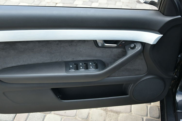 Audi S4 Quattro 4.2 V8 MPi 344KM Manual 2004r. Xenon Skóra 138tkm Polecam zdjęcie 11