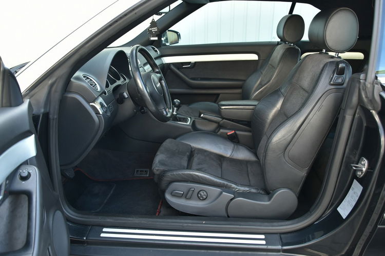Audi S4 Quattro 4.2 V8 MPi 344KM Manual 2004r. Xenon Skóra 138tkm Polecam zdjęcie 13