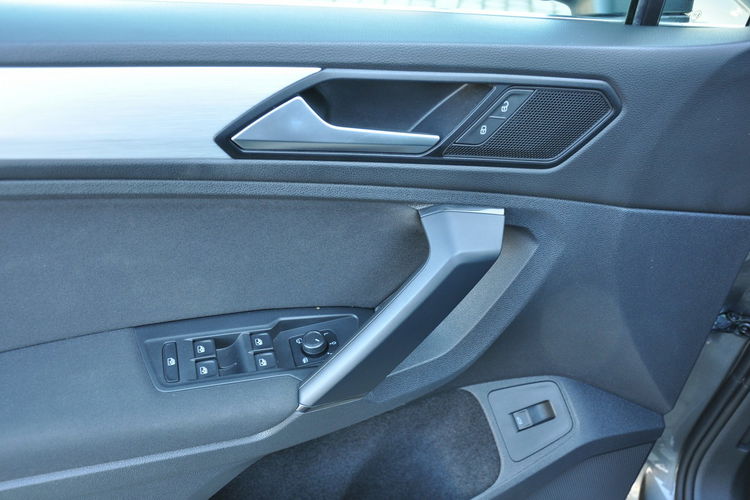 Volkswagen Tiguan 1.5TSI 150KM DSG Comfortline Kamera El.Klapa Gwar. Dealer FV23 zdjęcie 9
