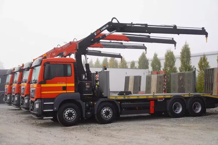 MAN TGS 35.360 E6 8x2 / HDS FASSI F235 / Laweta / 4 sztuki zdjęcie 5