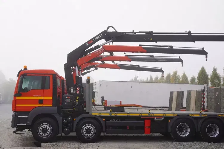 MAN TGS 35.360 E6 8x2 / HDS FASSI F235 / Laweta / 4 sztuki zdjęcie 12