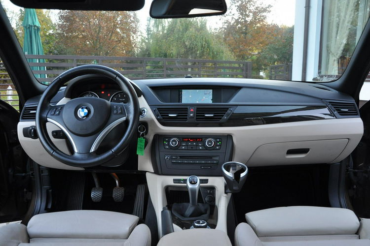 BMW X1 2.0(150KM) xenon Skóry Navi Ringi Parktronic 137 przebiegu z Niemiec zdjęcie 21