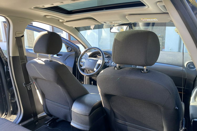 Ford Mondeo Bardzo zadbana - oryginalny przebieg zdjęcie 14