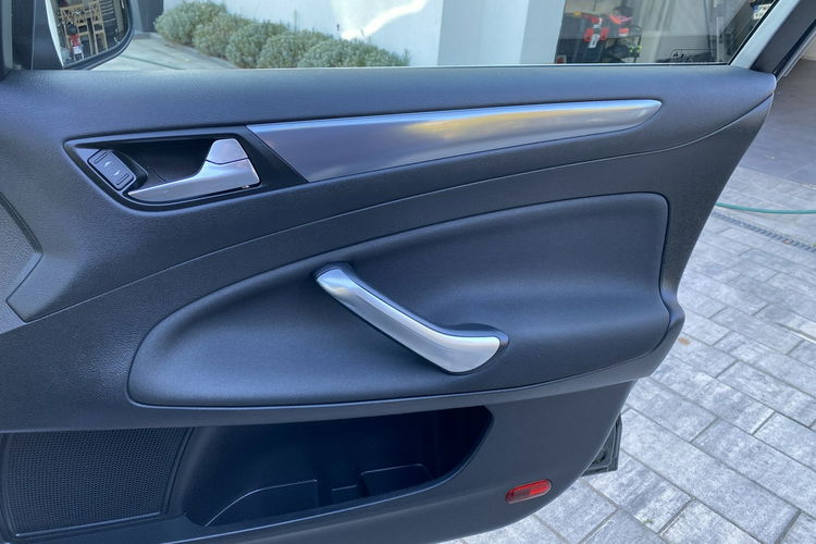 Ford Mondeo Bardzo zadbana - oryginalny przebieg zdjęcie 28