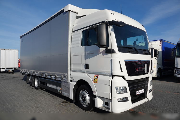 MAN TGX 26.470 / 6x2 / FIRANKA - 7.7 m / 60 m3 / PODNOSZONY DACH / oś podnoszona / 2021 ROK / ZŁOTY KONTRAKT SERWISOWY zdjęcie 7