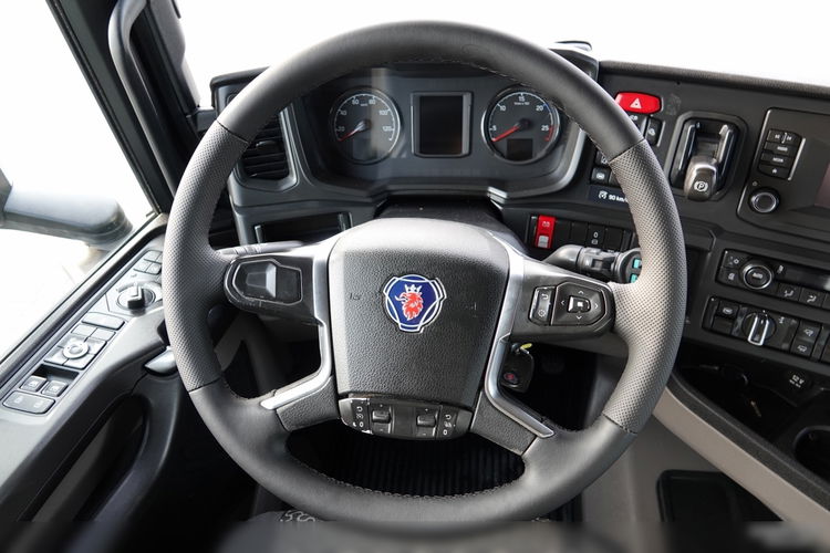 Scania R 540 / RETARDER / 12. 2020 ROK / CAŁA NA PODUSZKACH / OPONY 100% / PO KONTRAKCIE SERWISOWYM  zdjęcie 28