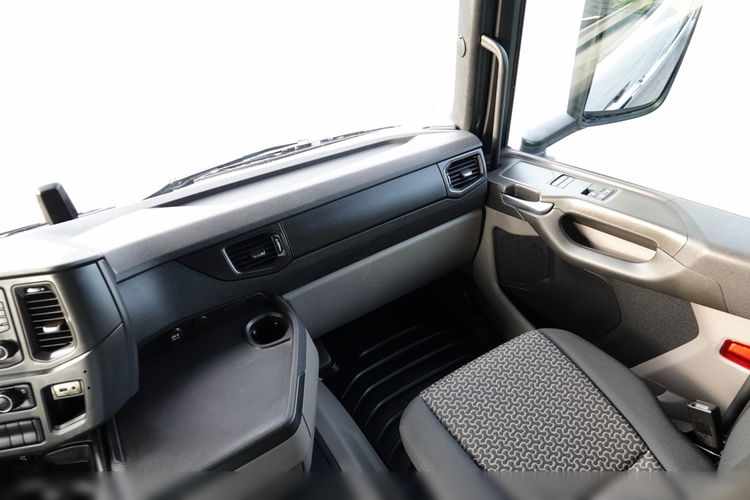 Scania R 540 / RETARDER / 12. 2020 ROK / CAŁA NA PODUSZKACH / OPONY 100% / PO KONTRAKCIE SERWISOWYM  zdjęcie 32