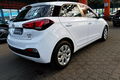 samochód osobowy Hyundai zdjęcie 4