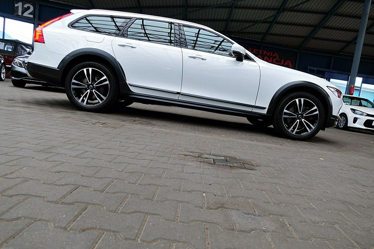 Volvo V90 Cross Country HARMAN/kardon MASAŻE 3Lata GWAR I-wł Kraj Bezwypad D5 235KM 4x4 FV23% zdjęcie 55