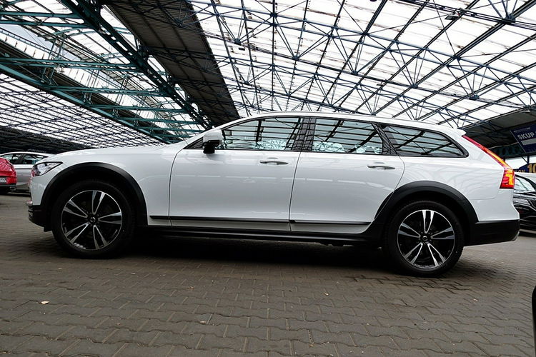 Volvo V90 Cross Country HARMAN/kardon MASAŻE 3Lata GWAR I-wł Kraj Bezwypad D5 235KM 4x4 FV23% zdjęcie 60