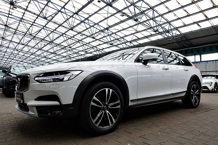 Volvo V90 Cross Country HARMAN/kardon MASAŻE 3Lata GWAR I-wł Kraj Bezwypad D5 235KM 4x4 FV23% zdjęcie 68