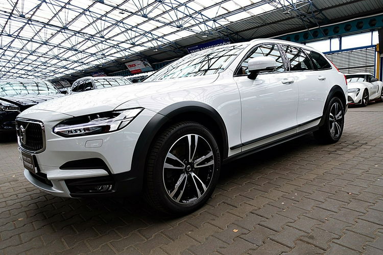Volvo V90 Cross Country HARMAN/kardon MASAŻE 3Lata GWAR I-wł Kraj Bezwypad D5 235KM 4x4 FV23% zdjęcie 71