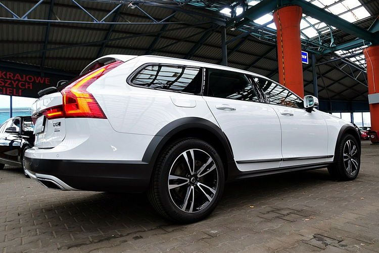 Volvo V90 Cross Country HARMAN/kardon MASAŻE 3Lata GWAR I-wł Kraj Bezwypad D5 235KM 4x4 FV23% zdjęcie 74