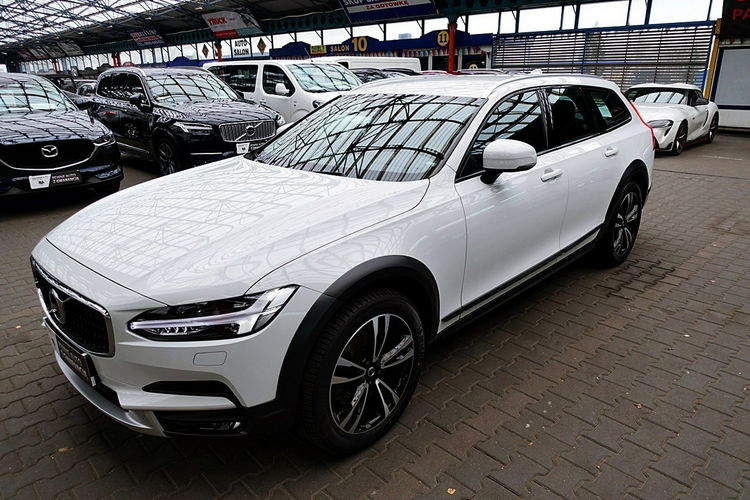 Volvo V90 Cross Country HARMAN/kardon MASAŻE 3Lata GWAR I-wł Kraj Bezwypad D5 235KM 4x4 FV23% zdjęcie 77