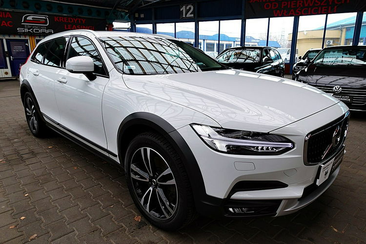 Volvo V90 Cross Country HARMAN/kardon MASAŻE 3Lata GWAR I-wł Kraj Bezwypad D5 235KM 4x4 FV23% zdjęcie 7