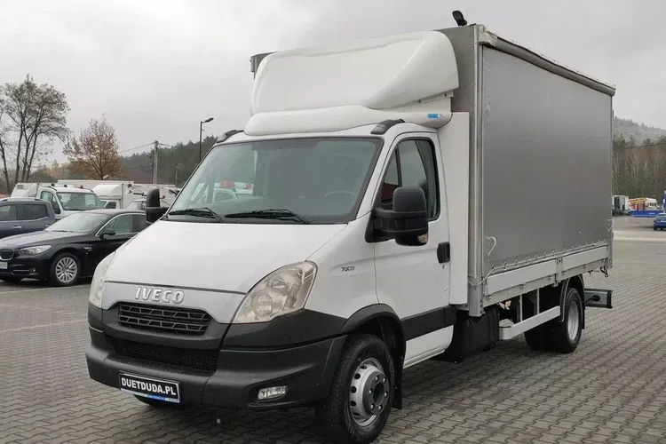 Iveco Daily 70C17 Firana Tył Drzwi Zadbany w Pełni Sprawny Super Stan zdjęcie 4