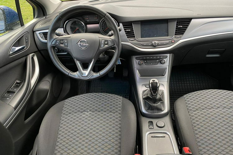 Opel Astra 1.4T tylko 35 tys przebiegu Nowy Gaz zdjęcie 13