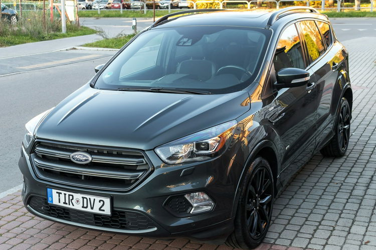 Ford Kuga 2.0_Diesel_180KM_147 tyś km_ST LINE_4x4 zdjęcie 4