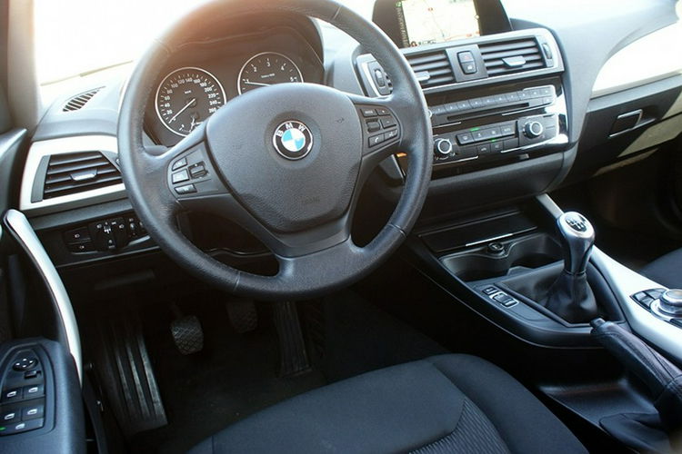 BMW 120 zdjęcie 10