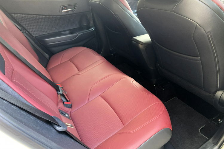 Toyota C-HR 1.8 HSD 122KM SELECTION, salon Polska, gwarancja zdjęcie 13
