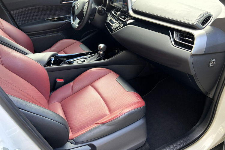 Toyota C-HR 1.8 HSD 122KM SELECTION, salon Polska, gwarancja zdjęcie 14