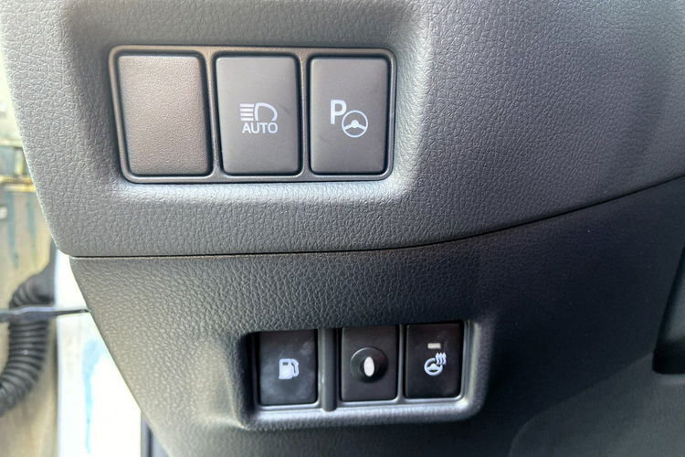 Toyota C-HR 1.8 HSD 122KM SELECTION, salon Polska, gwarancja zdjęcie 20