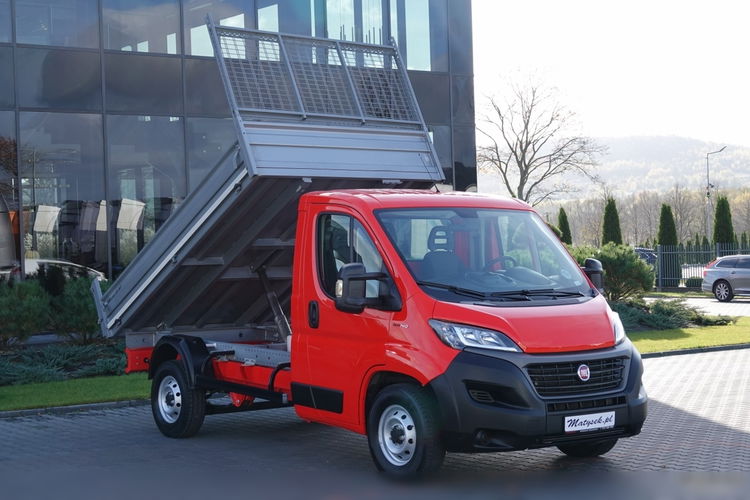 Fiat DUCATO / WYWROTKA DŁUGOŚĆ: 3.2 m / 12.2020 / 50 TYS.KM. / KLIMA / MANUAL / 3 OSOBOWY / SPROWADZONY / PO KONTRAKCIE SERWISOWYM / zdjęcie 5