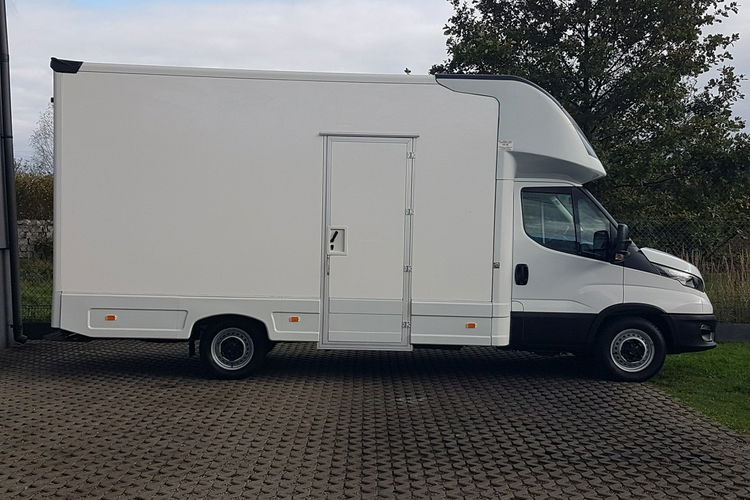 Iveco Daily KONTENER NISKOPODŁOGOWY 4.43x2.23x2.42 SKLEP FOODTRUCK KAMPER KLIMA zdjęcie 12