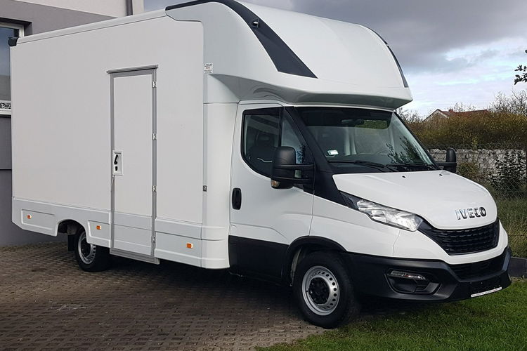 Iveco Daily KONTENER NISKOPODŁOGOWY 4.43x2.23x2.42 SKLEP FOODTRUCK KAMPER KLIMA zdjęcie 2