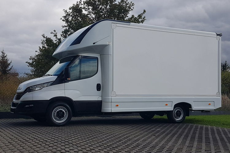 Iveco Daily KONTENER NISKOPODŁOGOWY 4.43x2.23x2.42 SKLEP FOODTRUCK KAMPER KLIMA zdjęcie 38