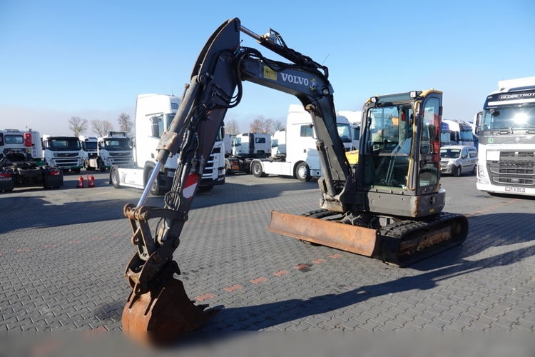 Volvo ECR58D / MINI KOPARKA / 2018 ROK / 3900 MTH / KLIMATYZACJA  zdjęcie 3