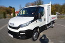 Iveco DAILY 35-140 / WYWROTKA / + HDS / 2017 ROK / MANUAL / 3 OSOBOWY / SPROWADZONY / PO KONTRAKCIE SERWISOWYM zdjęcie 23