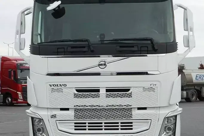 Volvo / FH / 460 / 6 X 2 / SKRZYNIOWY + HDS / HMF 3220 K7 / WYSIĘG 19 M zdjęcie 14