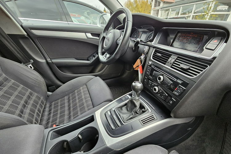 Audi A4 model 2015, bezwypadkowy, serwis zdjęcie 17