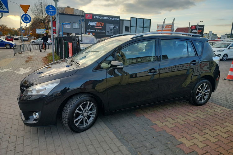 Toyota Verso 1.8 VVTi 147KM Klimatronic Automat 7 osobowy zdjęcie 10