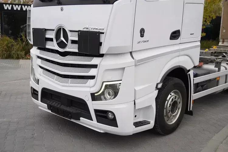 Mercedes Actros 2753 E6 6×2 / BDF / Retarder / kabina Gigaspace Salonka zdjęcie 11