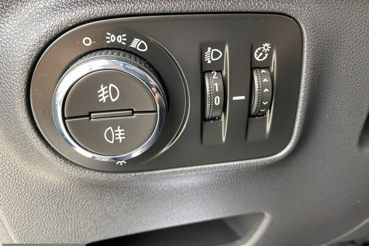 Corsa Opel Corsa 1.4 Niski oryginalny przebieg :) zdjęcie 10