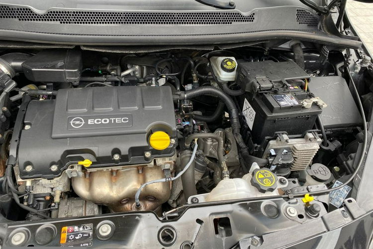Corsa Opel Corsa 1.4 Niski oryginalny przebieg :) zdjęcie 16