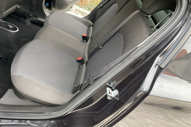 Corsa Opel Corsa 1.4 Niski oryginalny przebieg :) zdjęcie 21
